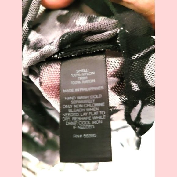 EXPRESS Chiffon Sleeveless Floral Top XS Gray Black Pink Ruffle Surplice Fairy - Picture 6 of 6